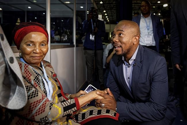 South Africa's ruling ANC holds onto lead in national vote | iNFOnews.ca South Africa's ruling ANC holds onto lead in national vote | iNFOnews.ca