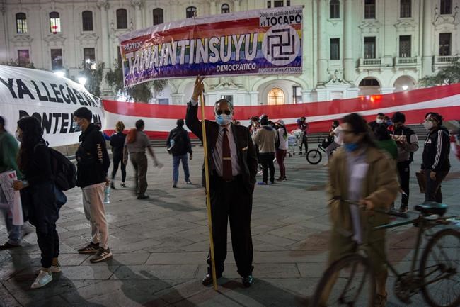 Peruvians get 3rd president in a week amid cautious hopes | iNFOnews.ca