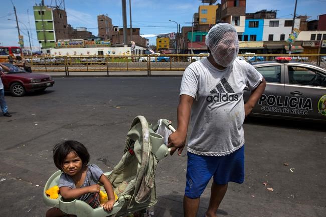 Desperate hunt for food by Peru's poor amid virus quarantine | iNFOnews.ca Desperate hunt for food by Peru's poor amid virus quarantine | iNFOnews.ca