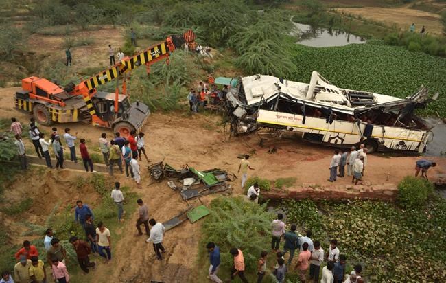Bus falls from highway bridge in northern India, killing 29 | iNFOnews.ca Bus falls from highway bridge in northern India, killing 29 | iNFOnews.ca
