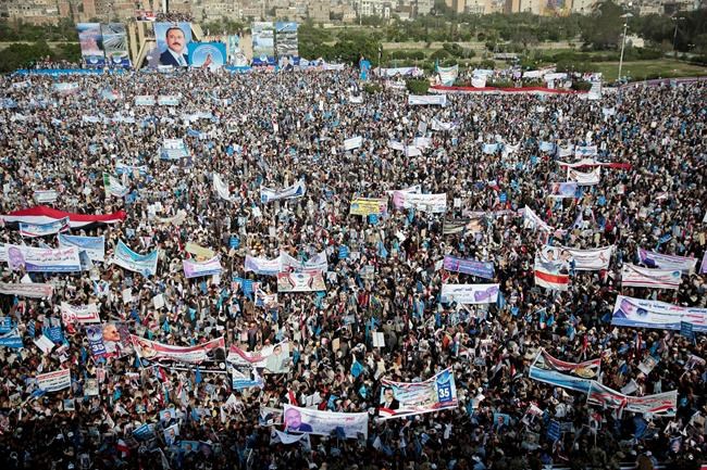 Yemenis backing ex-leader rally amid strains in rebel camp | iNFOnews.ca