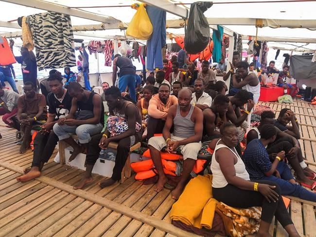 Spanish aid boat stuck at sea rescues 39 more migrants | iNFOnews.ca