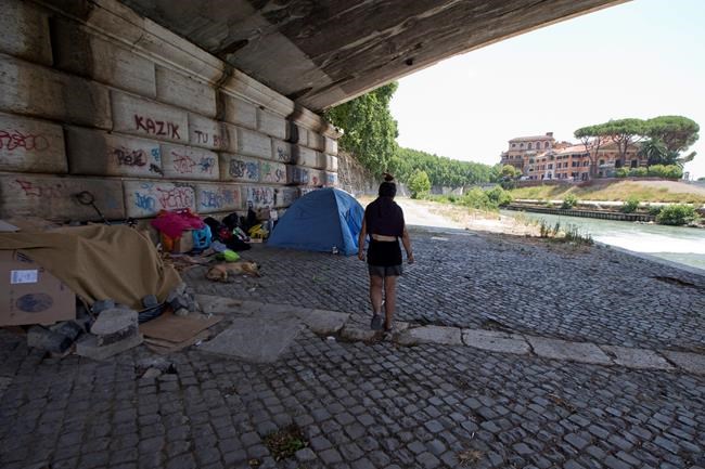 Lawyer: Footage shows US student tried to swim after fall | iNFOnews.ca