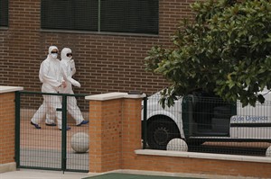 Spain euthanizes pet dog of Ebola-infected woman despite viral online campaign to save it | iNFOnews.ca CP30210167