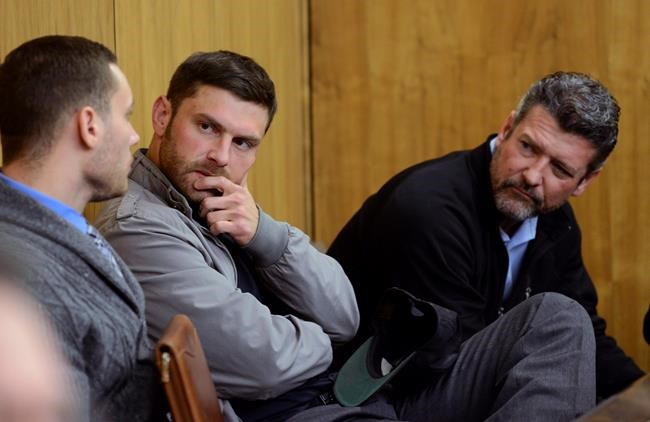 AP NewsBreak: Track Palin's custody delayed for treatment | iNFOnews.ca