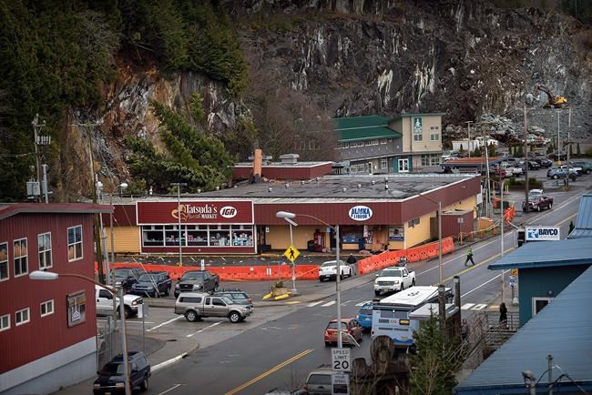 Landslide demolishes Alaska grocery store; no one injured | iNFOnews.ca