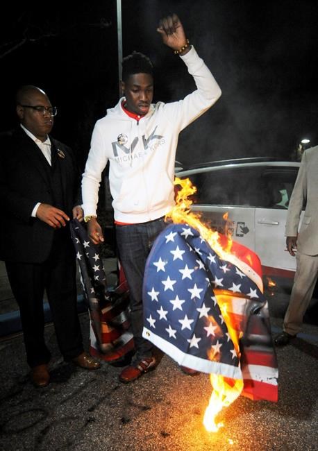 Feds investigating shooting death of black man at mall | iNFOnews.ca