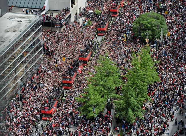 Safety tips for staying safe in large crowds | iNFOnews.ca