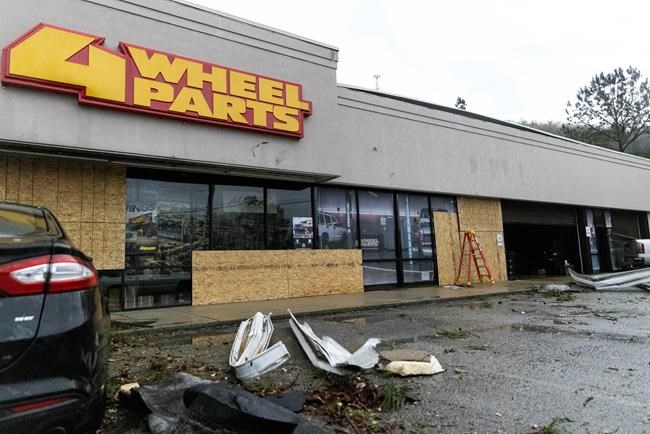 Weather service: 8 tornadoes hit Alabama, killing at least 5 | iNFOnews.ca Weather service: 8 tornadoes hit Alabama, killing at least 5 | iNFOnews.ca