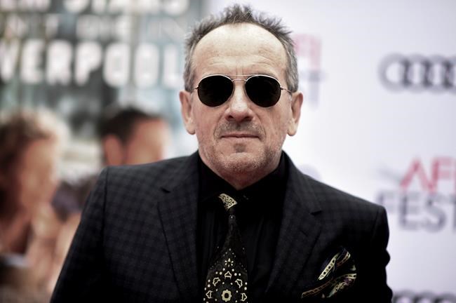 Elvis Costello cancels tour dates after cancer surgery | iNFOnews.ca