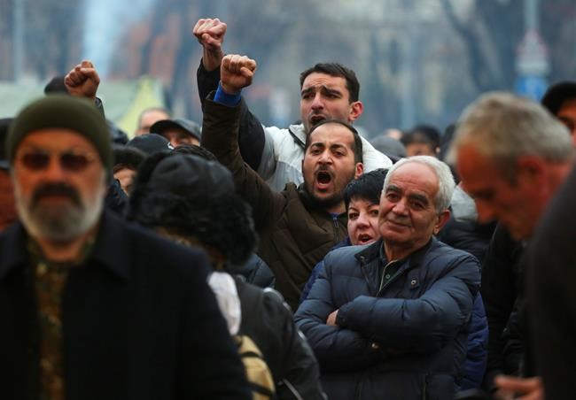 Armenian opposition supporters surround government buildings | iNFOnews.ca Armenian opposition supporters surround government buildings | iNFOnews.ca