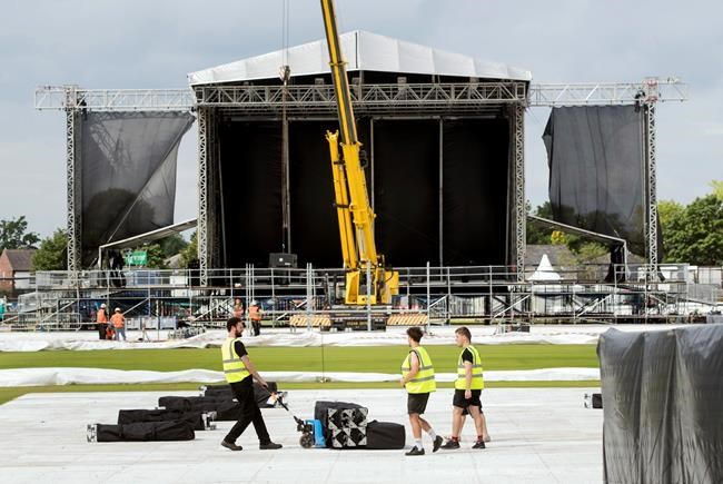 Black Eyed Peas, Robbie Williams added to Manchester concert | iNFOnews.ca