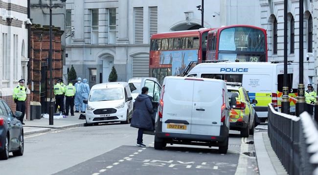 UK police shoot knife-wielding man dead in London | iNFOnews.ca UK police shoot knife-wielding man dead in London | iNFOnews.ca