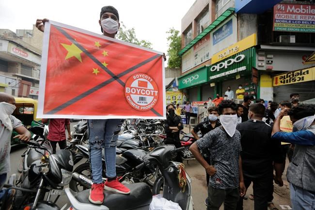 Indian army chief visits troops near troubled China border | iNFOnews.ca CP1992054251
