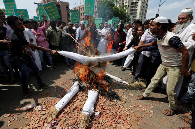 Soldiers search Kashmir frontier after 2 gunbattles end | iNFOnews.ca