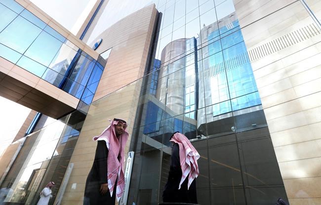 Saudi Aramco inches near $2 trillion in day 2 of trading | iNFOnews.ca Saudi Aramco inches near $2 trillion in day 2 of trading | iNFOnews.ca