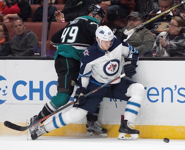 Connor, Hellebuyck propel Jets to 3-0 win over Ducks | iNFOnews.ca CP313647044