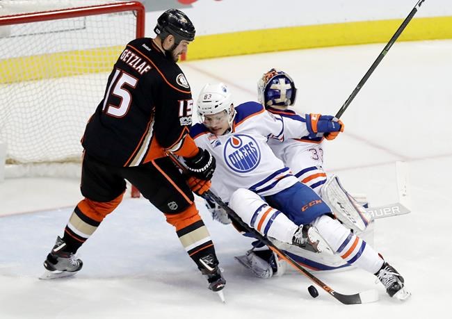 Cam Talbot makes 39 saves, Oilers beat Ducks 2-1 for 2-0 series lead | iNFOnews.ca Cam Talbot makes 39 saves, Oilers beat Ducks 2-1 for 2-0 series lead | iNFOnews.ca
