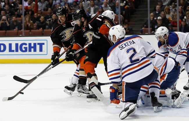 Ducks drub Oilers 4-3, ending goalie Talbot's night early | iNFOnews.ca Ducks drub Oilers 4-3, ending goalie Talbot's night early | iNFOnews.ca