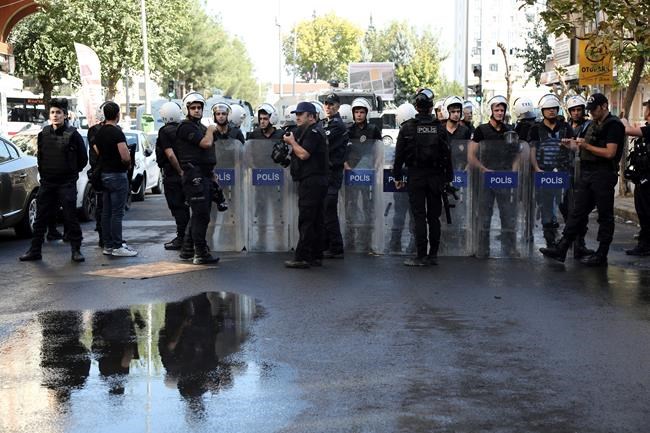 Turkish leader threatens more involvement on Syrian border | iNFOnews.ca