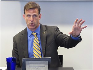 Keystone XL prime target, says ex-Navy SEAL commissioned by pipeline's critics | iNFOnews.ca CP28629187