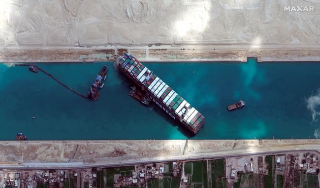 2 tugboats deploy to Egypt's Suez Canal as shippers avoid it | iNFOnews.ca CP1142701406