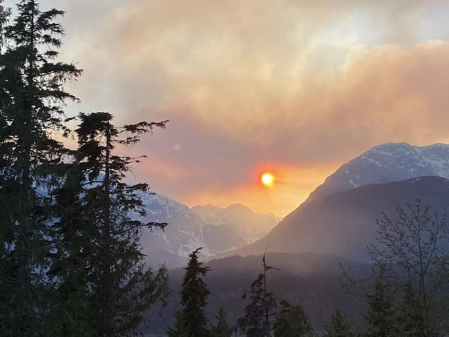 Crews make progress on uncontrolled wildfire north of Squamish, B.C. | iNFOnews.ca