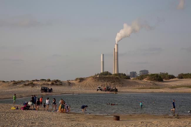 Egypt sends fuel to power-starved Gaza, undercuts Abbas | iNFOnews.ca