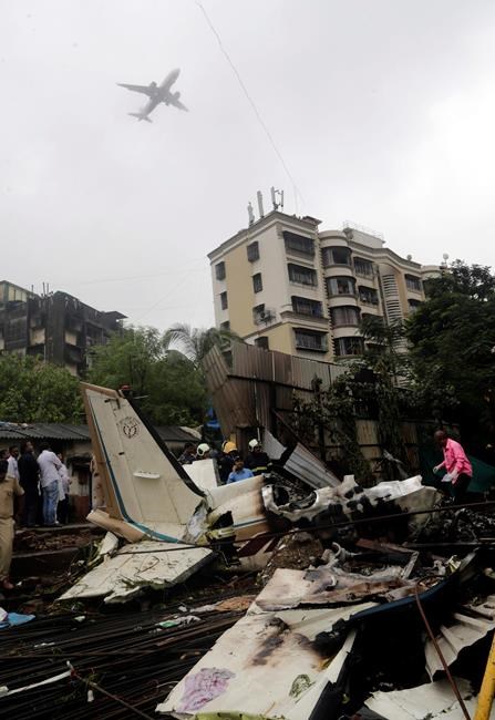 Plane that crashed in Mumbai, killing 5, was under repair | iNFOnews.ca Plane that crashed in Mumbai, killing 5, was under repair | iNFOnews.ca