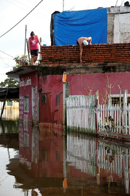 Flooding from torrential rains causes emergency in Paraguay | iNFOnews.ca