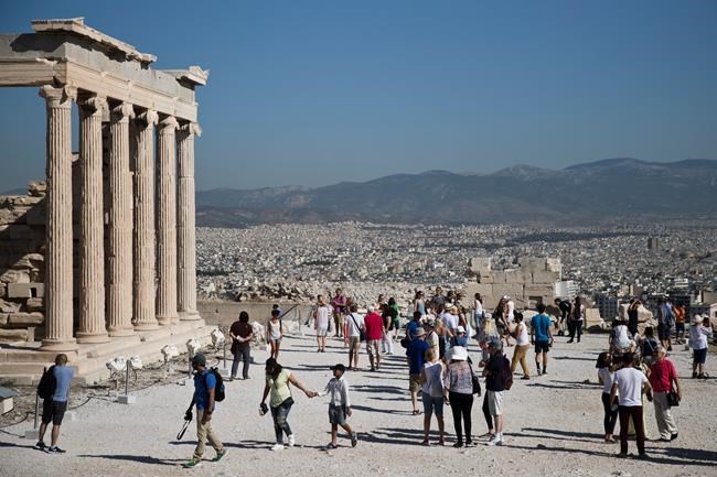 Greek economy expands for second straight quarter | iNFOnews.ca