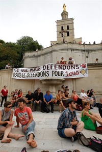 Shows cancelled at France's d'Avignon theatre festival as workers protest unemployment changes | iNFOnews.ca