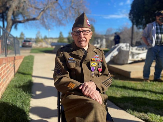 World War II veteran receives medals 77 years after heroism | iNFOnews.ca World War II veteran receives medals 77 years after heroism | iNFOnews.ca
