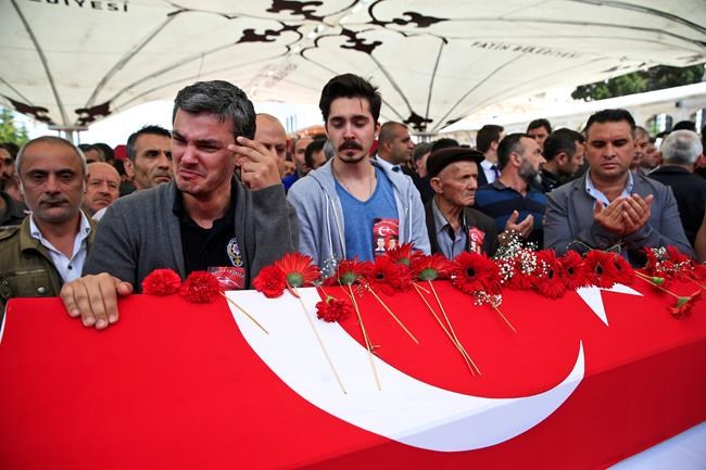 Suicide car bomb attack kills 5 in Turkish town; PKK blamed | iNFOnews.ca