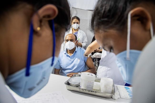 India giving COVID-19 vaccines to more people as cases rise | iNFOnews.ca India giving COVID-19 vaccines to more people as cases rise | iNFOnews.ca