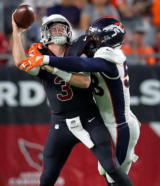 Broncos return 2 interceptions for TDs, beat Cardinals 45-10 | iNFOnews.ca