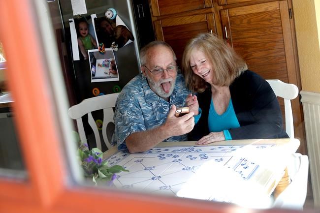 Grandma's not here: Coronavirus keeps kids from older family | iNFOnews.ca CP664358732