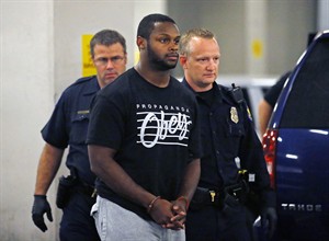 Police say Cardinals RB Dwyer head-butted wife after she refused sexual advances | iNFOnews.ca CP29933008