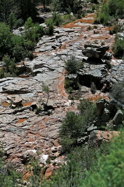 The Latest: Weather lookouts helping Arizona search crews | iNFOnews.ca