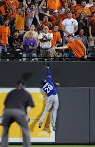 Davis and Machado connect twice, Orioles tie team record with 7 HRs, romp over Toronto 12-2 | iNFOnews.ca Davis and Machado connect twice, Orioles tie team record with 7 HRs, romp over Toronto 12-2 | iNFOnews.ca