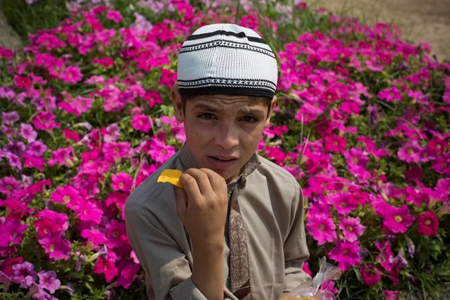 Pakistan treating 2 brothers who become paralyzed each night | iNFOnews.ca