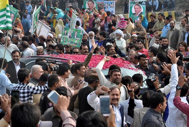 Pakistan's former PM appears in court on corruption charges | iNFOnews.ca