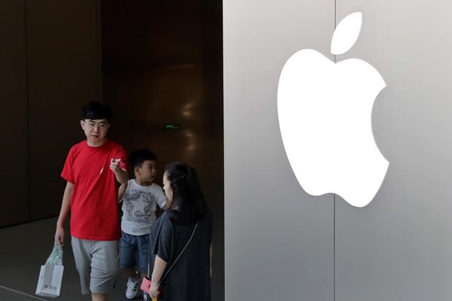 Workers at iPhone supplier in China protest unpaid bonuses | iNFOnews.ca