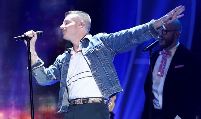 Rapper Macklemore wades into Australia's gay marriage debate | iNFOnews.ca
