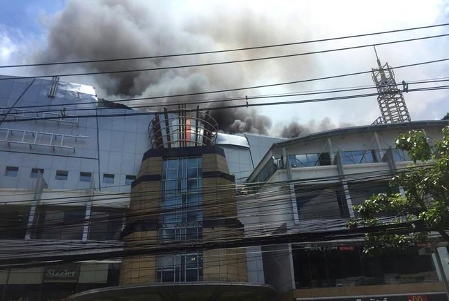 Fire collapses roof at Bangkok theatre, no serious injuries | iNFOnews.ca