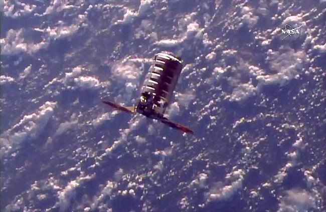 Space Delivery: Astronauts get ice cream, make-own pizzas | iNFOnews.ca Space Delivery: Astronauts get ice cream, make-own pizzas | iNFOnews.ca