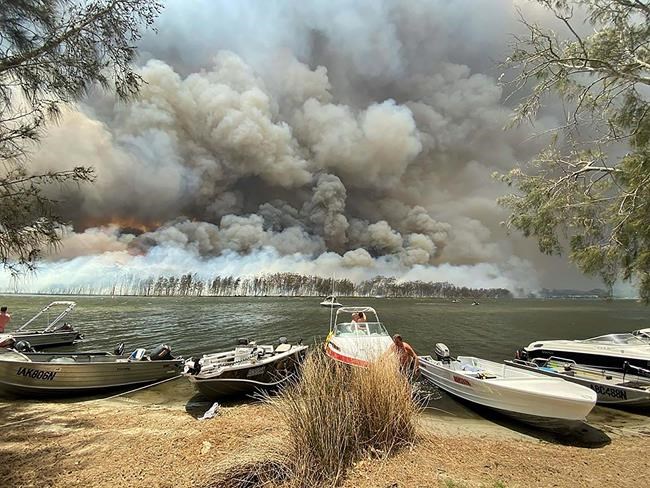 Australian prime minister is jeered in wildfire-ravaged zone | iNFOnews.ca