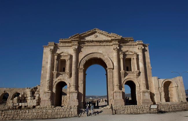 Attacker stabs 8 at popular Jordanian tourist site | iNFOnews.ca Attacker stabs 8 at popular Jordanian tourist site | iNFOnews.ca