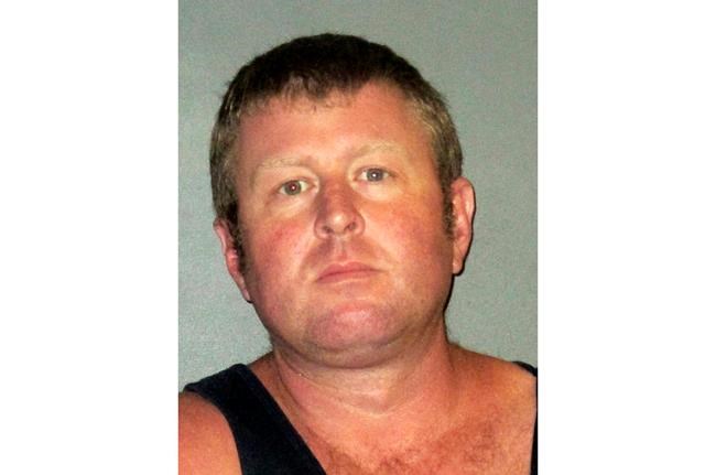 Judge says man accused in slayings is incompetent for trial | iNFOnews.ca