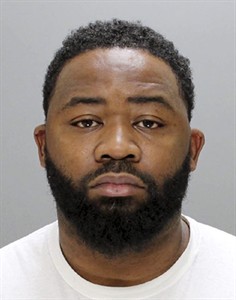 Cops: Man shot supervisor to death at bus stop so she couldn't report him for stealing money | iNFOnews.ca